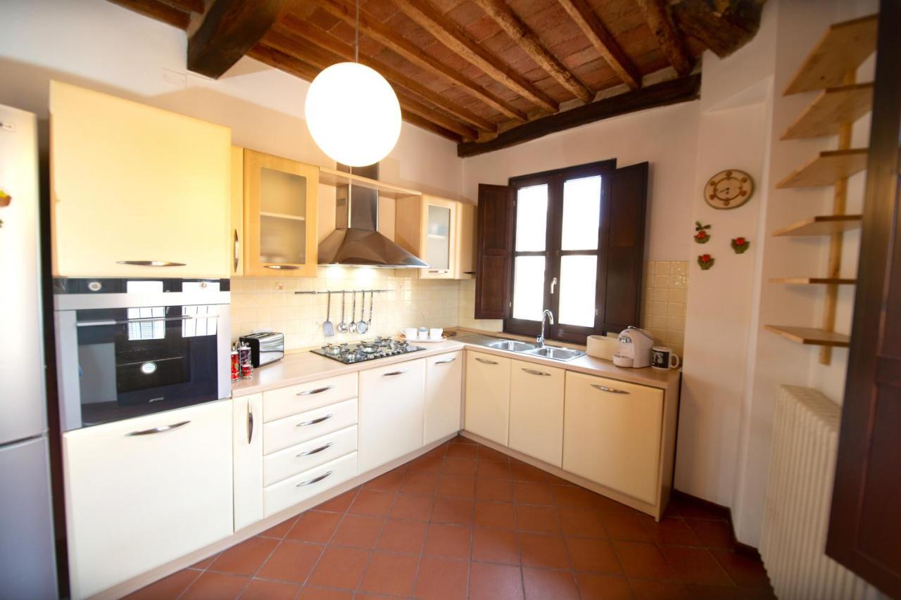 Serena Apartment, Cosy Close Center Town Lucca Exterior foto